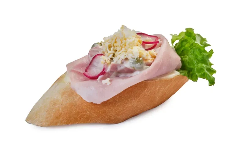 Kanapka s parížským šalátom